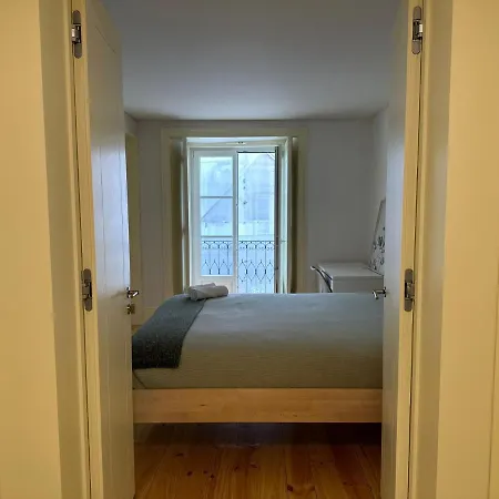 Com Casa De Banho Privativa * Lisboa